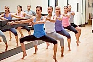 barre workout plie squat 574378583df78c6bb0220c8f