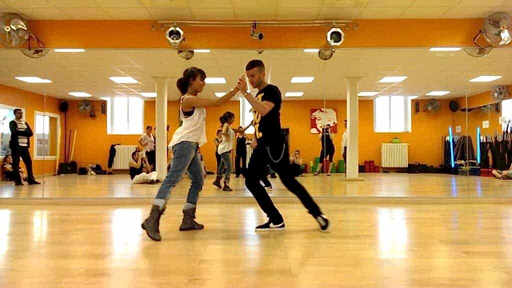 Bachata dansı temel hareketleri