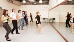 Salsa Dansı ile Kendinizi İfade Etmenin Yolları